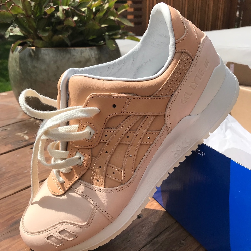 Men's (I bought them for me) Asics Tiger Gel Shoes